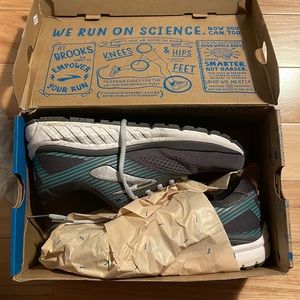 Brooks Addiction 14 size 8 (B)